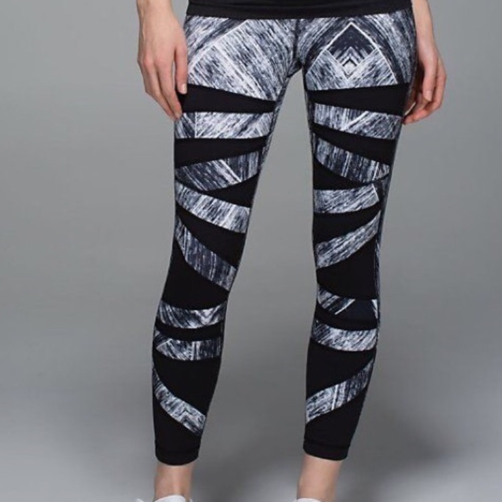 Lululemon High Times heat wave leggings size 10